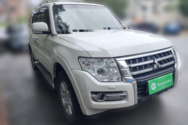 Used Mitsubishi Pajero 2016 3.0L Automatic Standard Version China V Standard Front Right 45 Deg