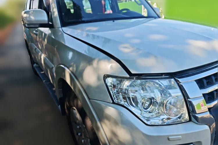 Used Mitsubishi Pajero 2016 3.0L Automatic Standard Version China V Standard Front Right 45 Deg