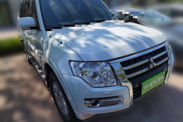 Used Mitsubishi Pajero 2016 3.0L Automatic Standard Version China V Standard Front Right 45 Deg