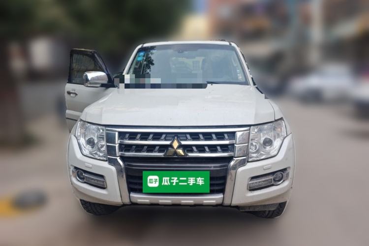 Used Mitsubishi Pajero 2016 3.0L Automatic Luxury Version China V Standard Front