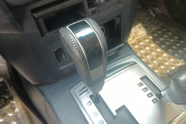Used Mitsubishi Pajero 2016 3.0L Automatic Luxury Edition China IV Gear Lever