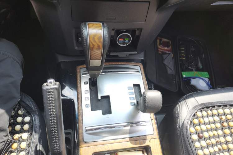 Used Mitsubishi Pajero 2016 3.0L Automatic Prestige Version China V Standard Gear Lever