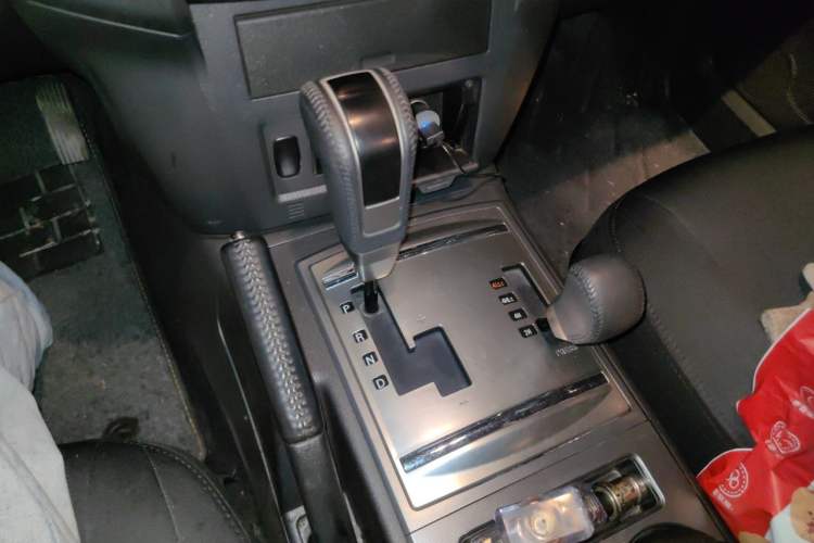 Used Mitsubishi Pajero 2016 3.0L Automatic Standard Version China V Standard Gear Lever