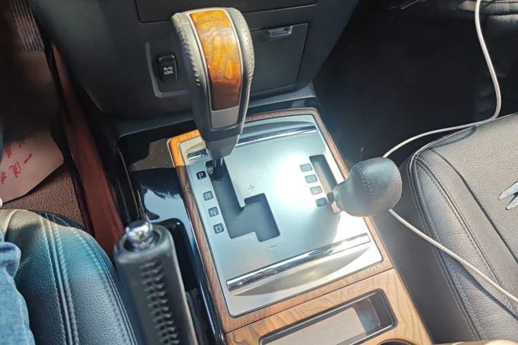 Used Mitsubishi Pajero 2016 3.0L Automatic Prestige Version China V Standard Gear Lever