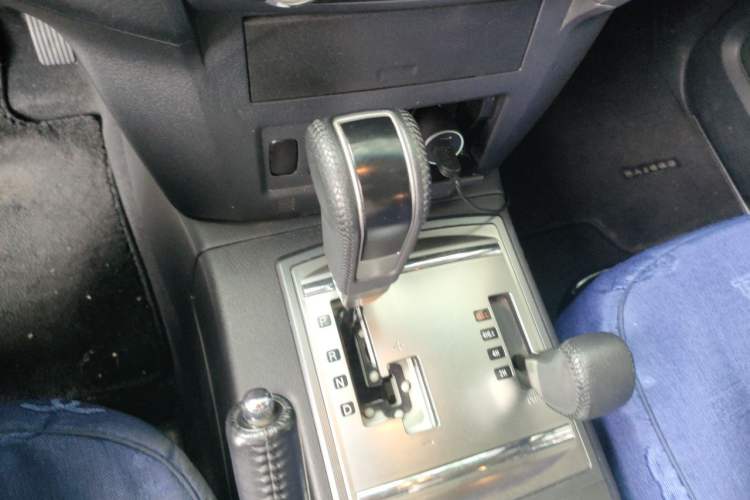 Used Mitsubishi Pajero 2016 3.0L Automatic Standard Version China V Standard Gear Lever