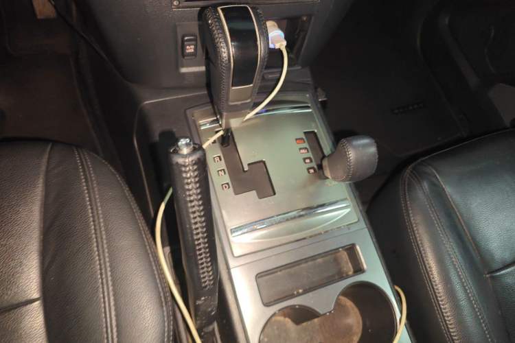 Used Mitsubishi Pajero 2016 3.0L Automatic Prestige Version China V Standard Gear Lever
