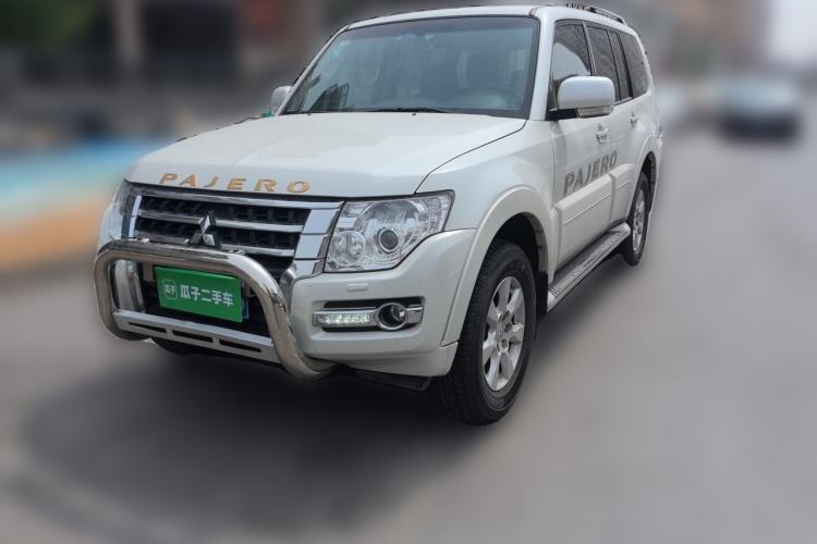 Used Mitsubishi Pajero 2016 3.0L Automatic Standard Version China V Standard Guazi used car, China used car export, Used car for sale, Used  cars, Cheapest cars for sale