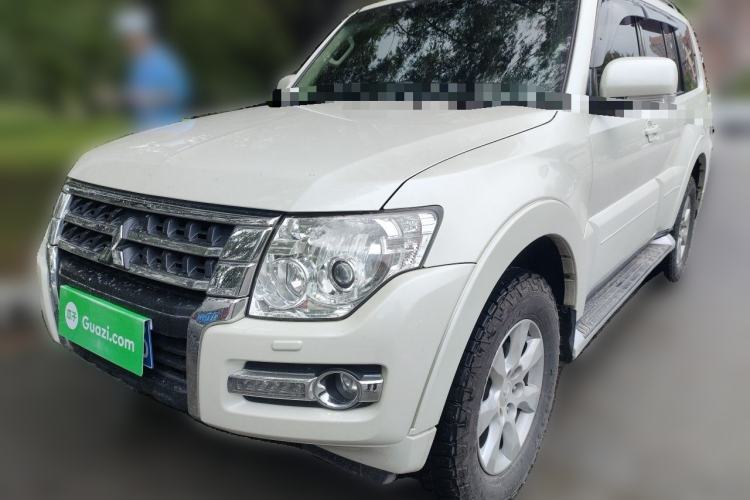 Used Mitsubishi Pajero 2016 3.0L Automatic Standard Version China V Standard Guazi used car, China used car export, Used car for sale, Used  cars, Cheapest cars for sale