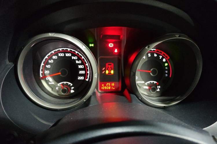 Used Mitsubishi Pajero 2016 3.0L Automatic Prestige Version China V Standard Instrument Cluster