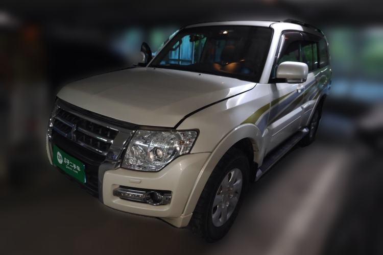 Used Mitsubishi Pajero 2016 3.0L Automatic Standard Version China V Standard Guazi used car, China used car export, Used car for sale, Used cars, Cheapest cars for sale