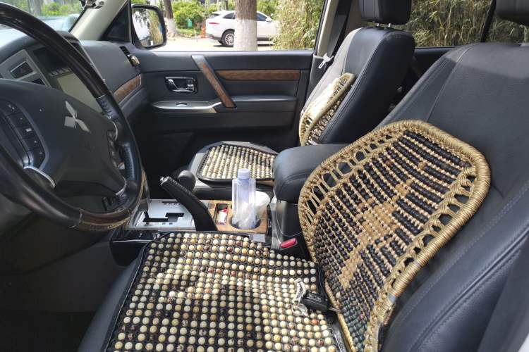 Used Mitsubishi Pajero 2016 3.0L Automatic Prestige Version China V Standard Left Front Seat