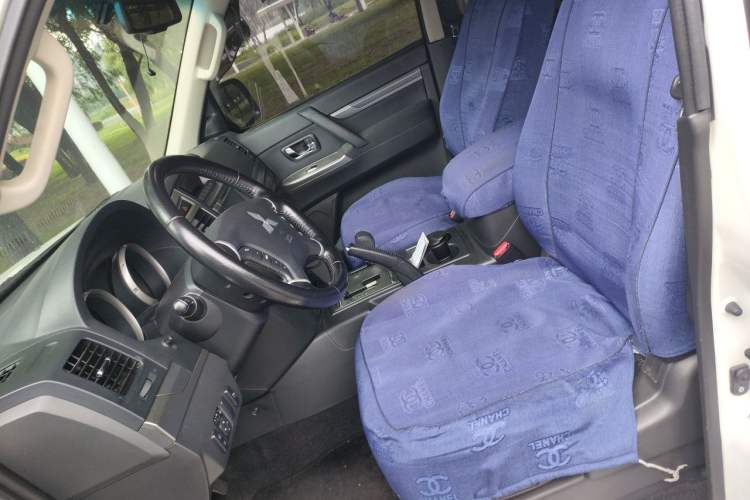 Used Mitsubishi Pajero 2016 3.0L Automatic Standard Version China V Standard Left Front Seat