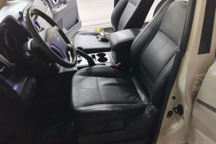Used Mitsubishi Pajero 2016 3.0L Automatic Prestige Version China V Standard Left Front Seat