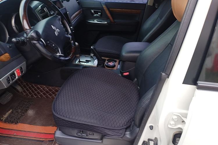 Used Mitsubishi Pajero 2016 3.0L Automatic Prestige Version China V Standard Left Front Seat