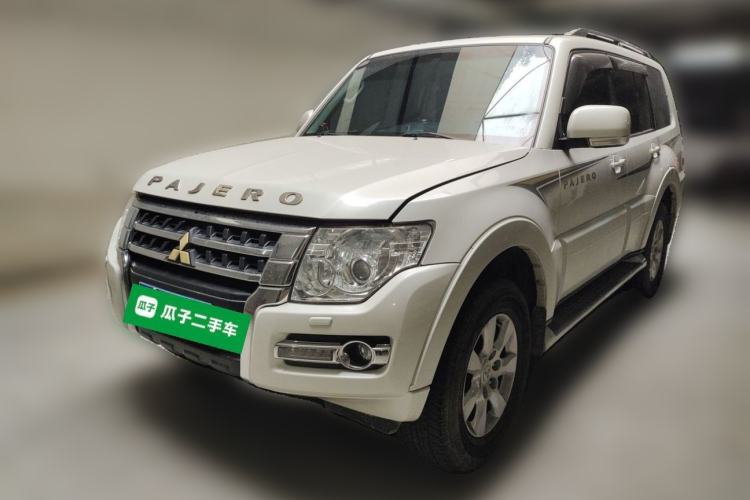 Mitsubishi Pajero 2016 3.0L Automatic Standard Version China V Standard مستعملة Guazi used car, China used car export, Used car for sale, Used  cars, Cheapest cars for sale