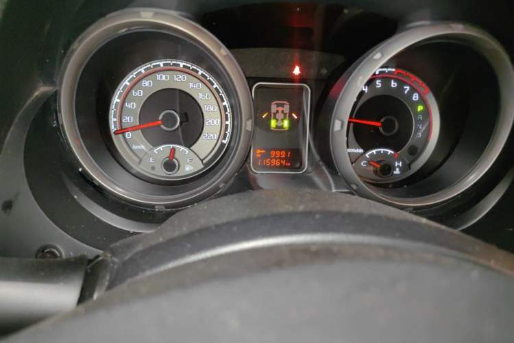 Used Mitsubishi Pajero 2016 3.0L Automatic Standard Version China V Standard Odometer Close Up
