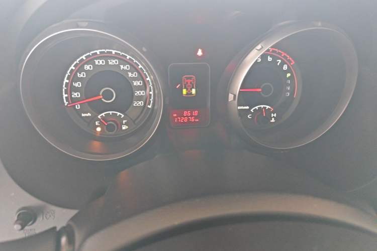 Used Mitsubishi Pajero 2016 3.0L Automatic Prestige Version China V Standard Odometer Close Up