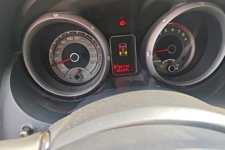 Used Mitsubishi Pajero 2016 3.0L Automatic Prestige Version China V Standard Odometer Close Up