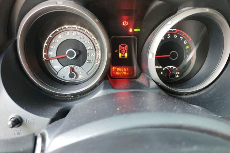 Used Mitsubishi Pajero 2016 3.0L Automatic Prestige Version China V Standard Odometer Close Up