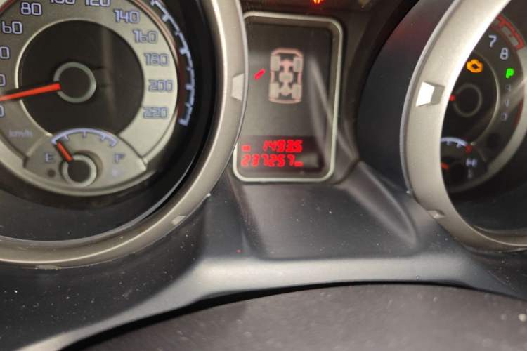 Used Mitsubishi Pajero 2016 3.0L Automatic Prestige Version China V Standard Odometer Close Up
