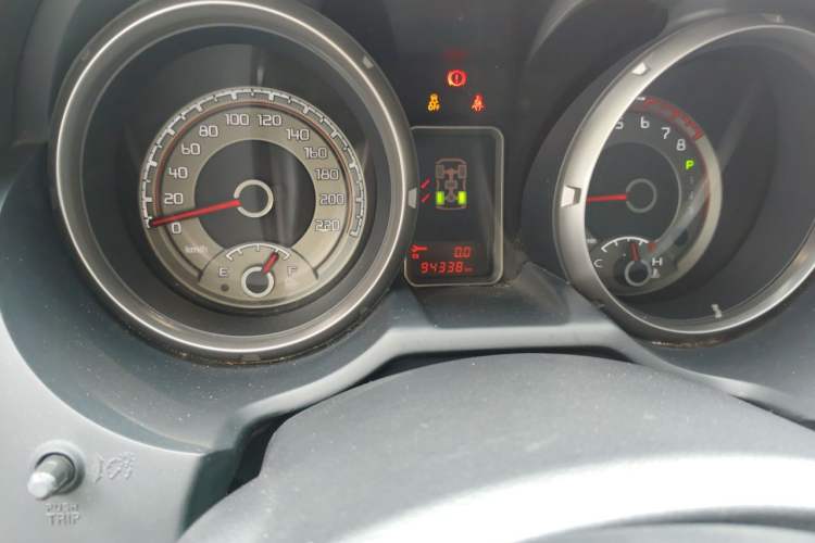 Used Mitsubishi Pajero 2016 3.0L Automatic Prestige Version China V Standard Odometer Close Up