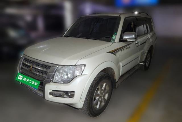 Used Mitsubishi Pajero 2016 3.0L Automatic Prestige Version China V Standard