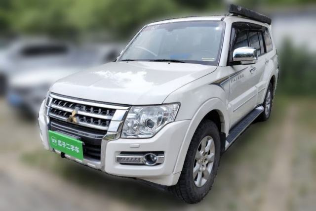 Used Mitsubishi Pajero 2016 3.0L Automatic Prestige Version China V Standard