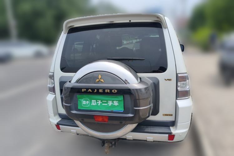 Used Mitsubishi Pajero 2016 3.0L Automatic Prestige Version China V Standard Rear