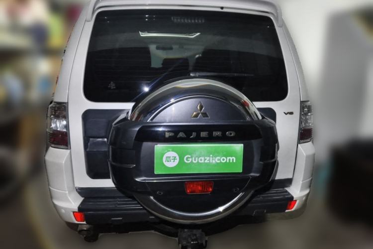 Used Mitsubishi Pajero 2016 3.0L Automatic Standard Version China V Standard Rear