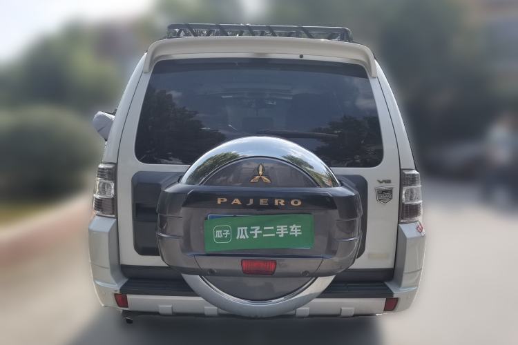 Used Mitsubishi Pajero 2016 3.0L Automatic Prestige Version China V Standard Rear