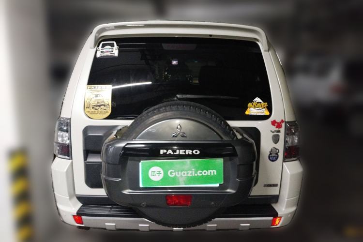 Used Mitsubishi Pajero 2016 3.0L Automatic Standard Version China V Standard Rear
