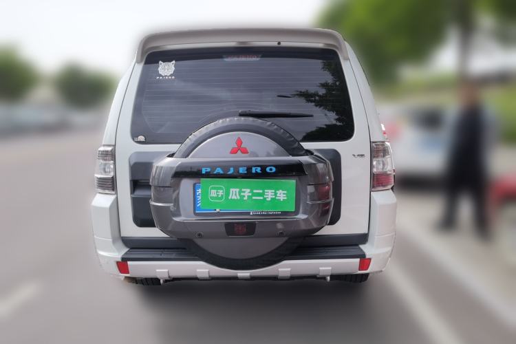 Used Mitsubishi Pajero 2016 3.0L Automatic Standard Version China V Standard Rear