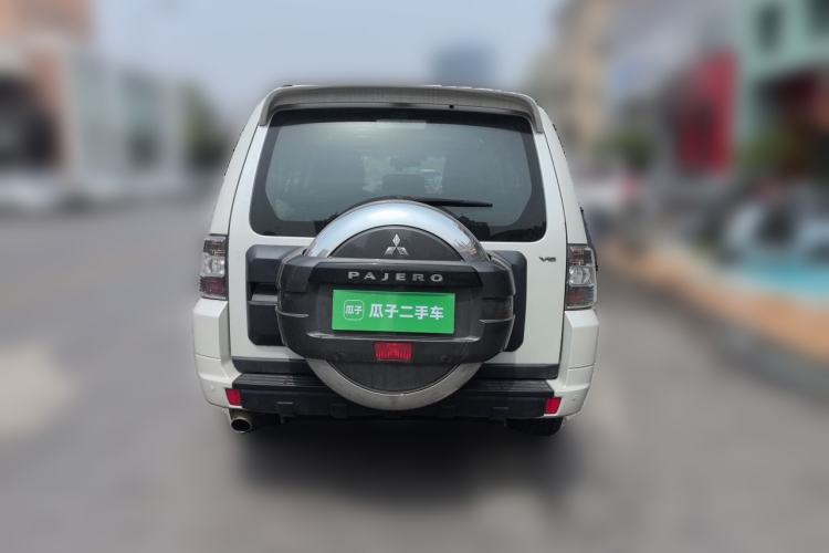 Used Mitsubishi Pajero 2016 3.0L Automatic Standard Version China V Standard Rear