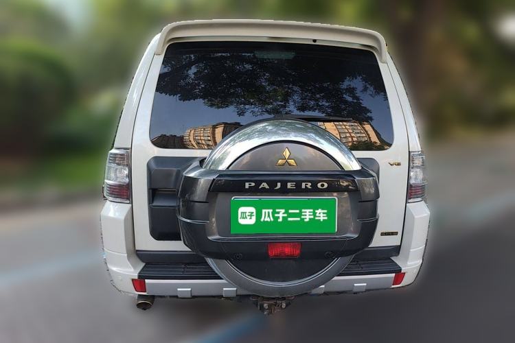 Used Mitsubishi Pajero 2016 3.0L Automatic Prestige Version China V Standard Rear