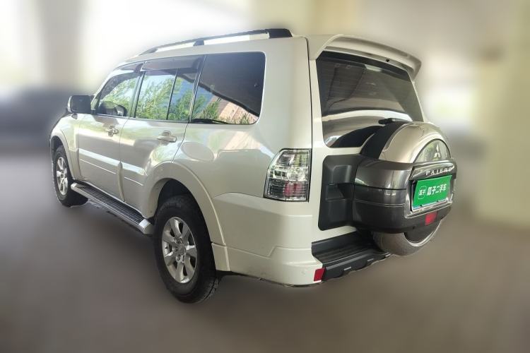 Used Mitsubishi Pajero 2016 3.0L Automatic Standard Version China IV Standard Rear Left 45 Deg