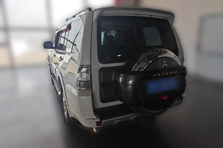 Used Mitsubishi Pajero 2016 3.0L Automatic Prestige Version China V Standard Rear Left 45 Deg