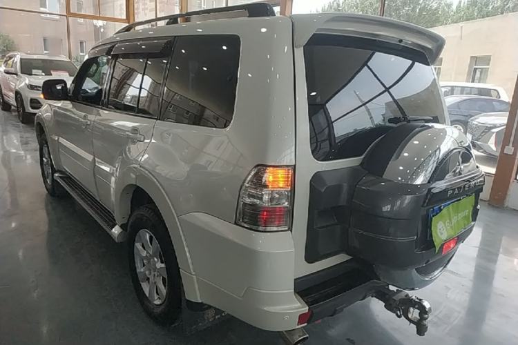 Used Mitsubishi Pajero 2016 3.0L Automatic Standard Version China V Standard Rear Left 45 Deg
