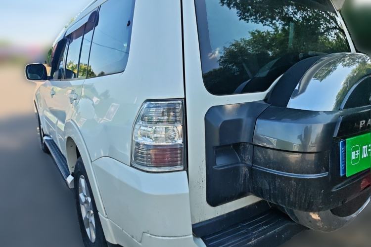 Used Mitsubishi Pajero 2016 3.0L Automatic Standard Version China V Standard Rear Left 45 Deg