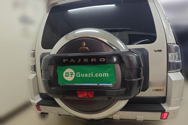Used Mitsubishi Pajero 2016 3.0L Automatic Prestige Version China V Standard Rear