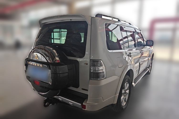Used Mitsubishi Pajero 2016 3.0L Automatic Prestige Version China V Standard Rear Right 45 Deg