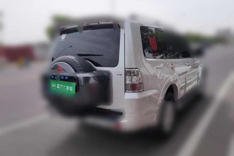 Used Mitsubishi Pajero 2016 3.0L Automatic Standard Version China V Standard Rear Right 45 Deg