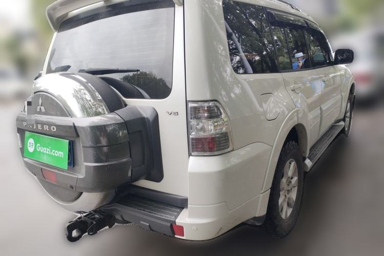 Used Mitsubishi Pajero 2016 3.0L Automatic Standard Version China V Standard Rear Right 45 Deg