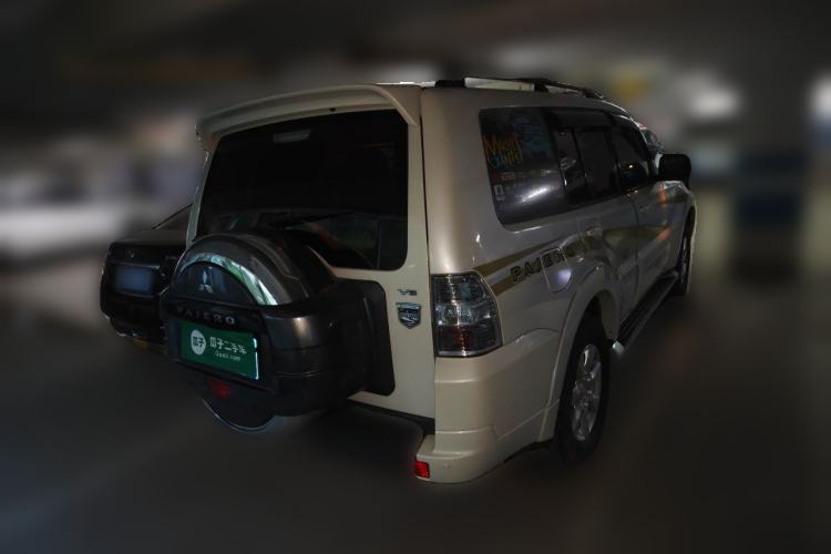 Used Mitsubishi Pajero 2016 3.0L Automatic Standard Version China V Standard Rear Right 45 Deg