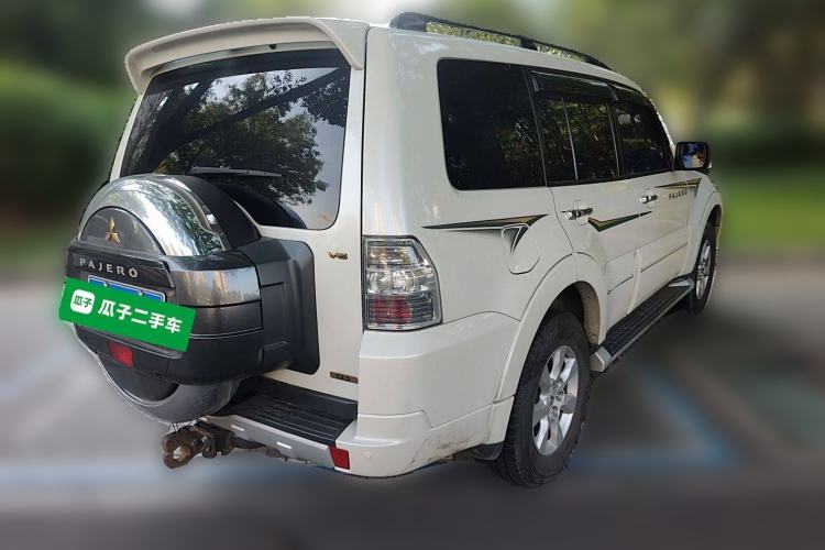 Used Mitsubishi Pajero 2016 3.0L Automatic Prestige Version China V Standard Rear Right 45 Deg