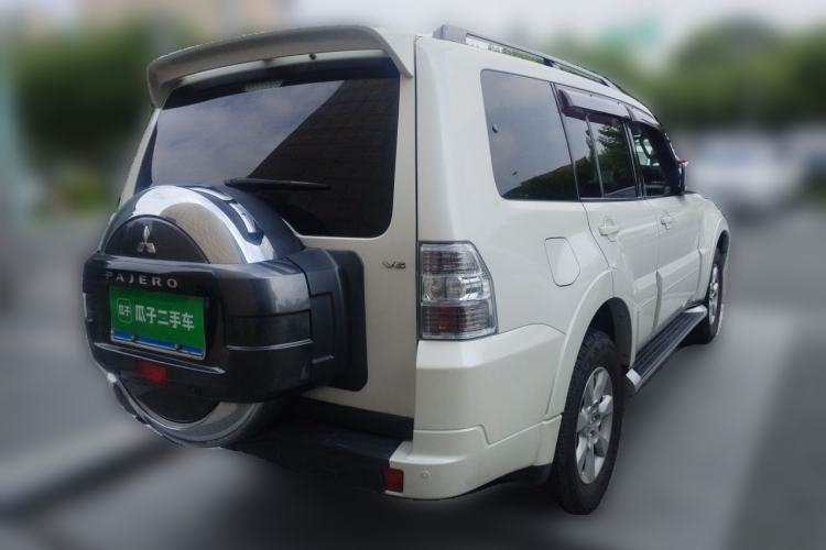 Used Mitsubishi Pajero 2016 3.0L Automatic Standard Version China V Standard Rear Right 45 Deg