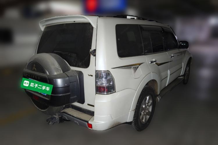 Used Mitsubishi Pajero 2016 3.0L Automatic Prestige Version China V Standard Rear Right 45 Deg