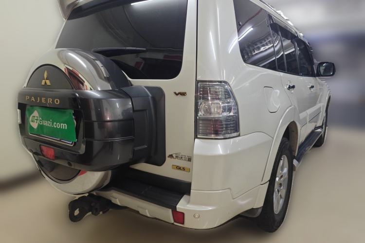 Used Mitsubishi Pajero 2016 3.0L Automatic Prestige Version China V Standard Rear Right 45 Deg