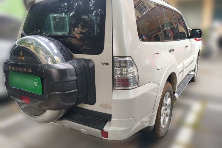Used Mitsubishi Pajero 2016 3.0L Automatic Luxury Version China V Standard Rear Right 45 Deg