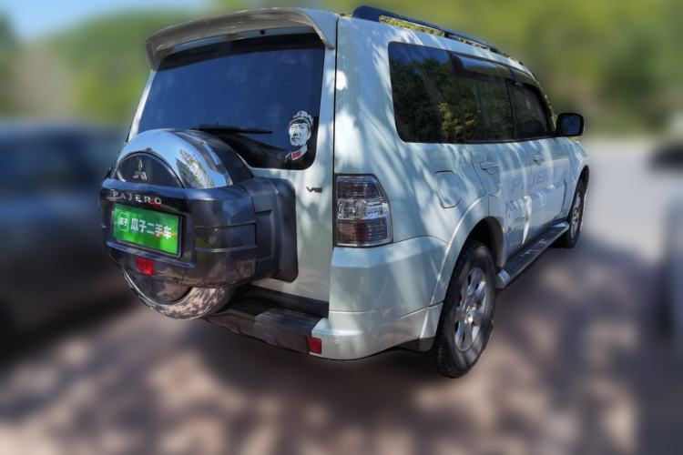 Used Mitsubishi Pajero 2016 3.0L Automatic Standard Version China V Standard Rear Right 45 Deg