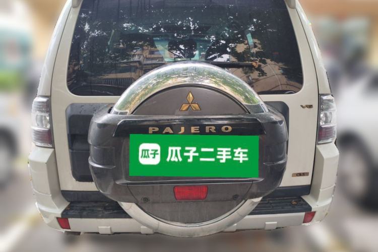 Used Mitsubishi Pajero 2016 3.0L Automatic Luxury Version China V Standard Rear